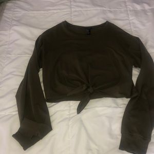 Forever 21 Cropped Long sleeve